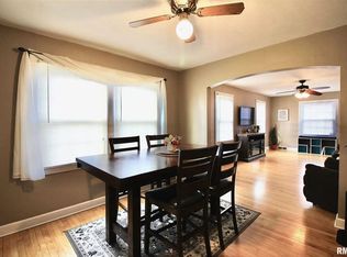 1529 39th St, Rock Island, IL 61201