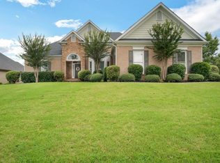 1102 Cayuga Ct, Dacula, GA 30019