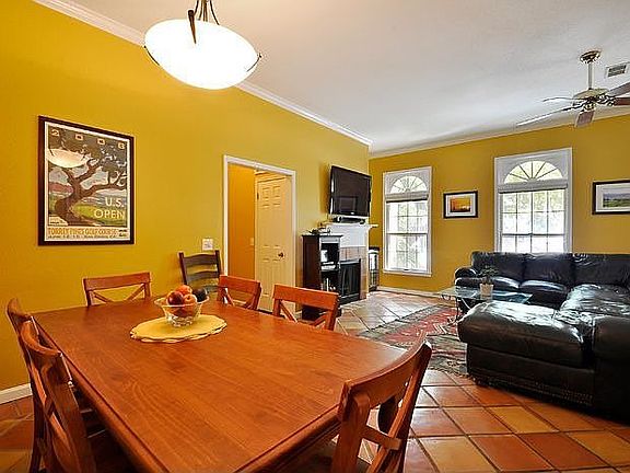 living/dining 2