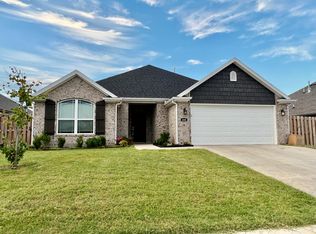 460 Holly St, Centerton, AR 72719
