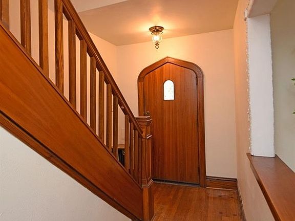 4th image of 847 Ludlow Ave