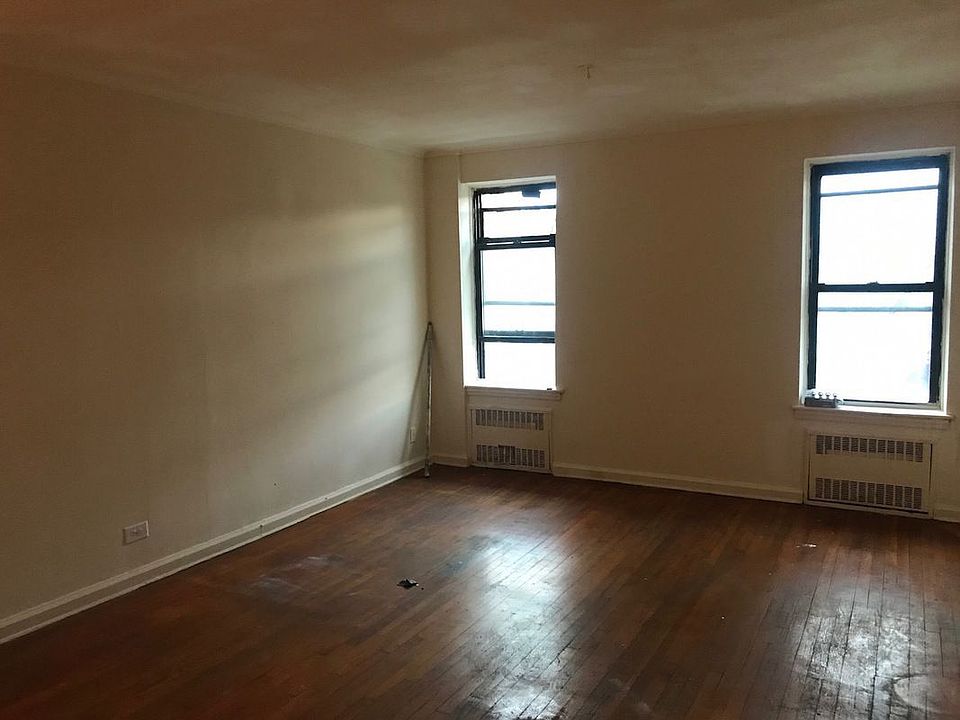 2nd image of 359 Ovington Ave APT B14