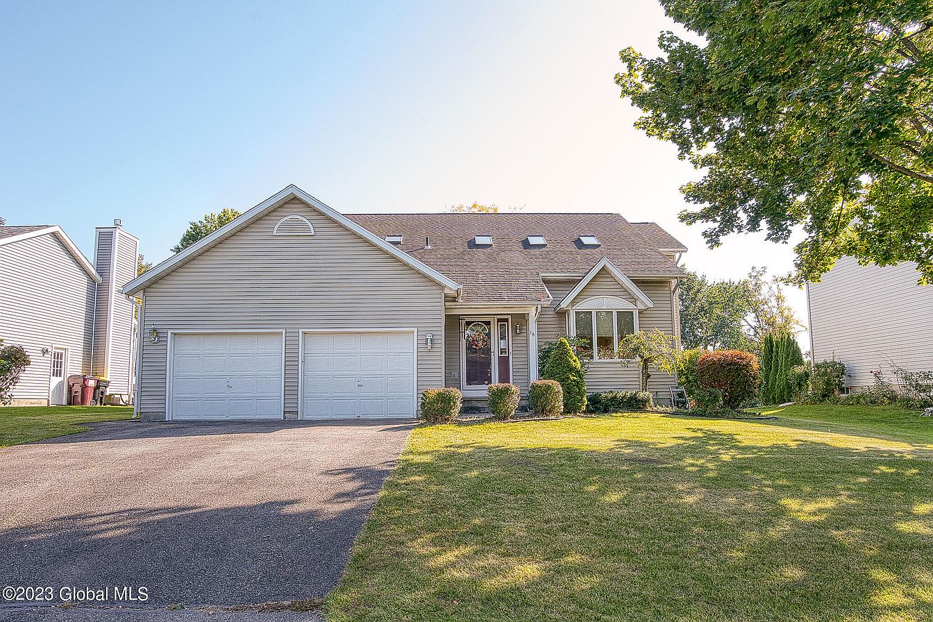 1st image of 18 Valleywood Drive