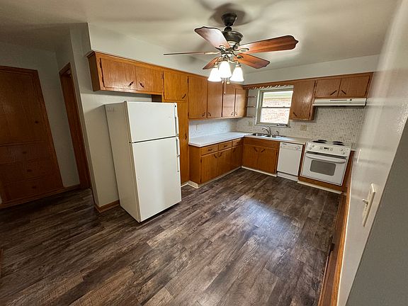 4th image of 813 Hollywood Cir