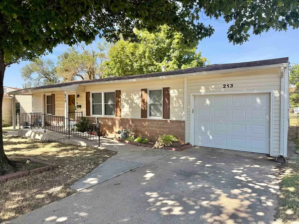 213 W Starlite Dr, Kingman, KS 67068