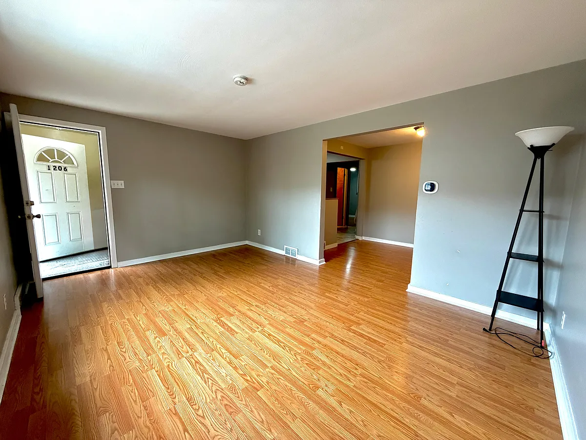 Building Photo - 1206 Arkansas Ave #1