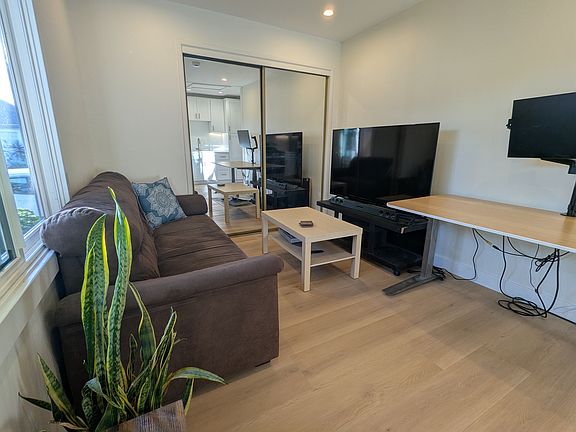 3rd image of 4255 10th Ave #4257