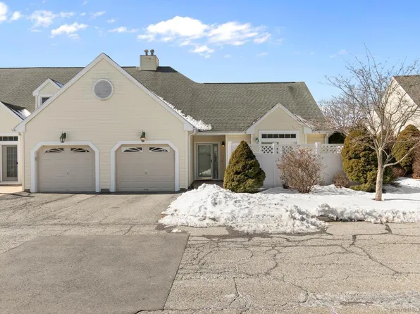 9 Southwick Court North #9, Milford, CT 06461