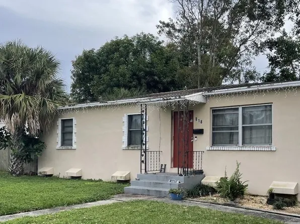 818 El Vedado, West Palm Beach, FL 33405