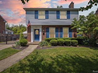 2926 Guilford Dr, Royal Oak, MI 48073