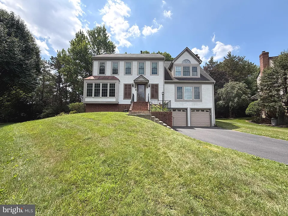 350 Copperfield Ln
