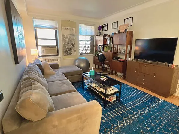 83-06 Vietor Ave #4H, Elmhurst, NY 11373