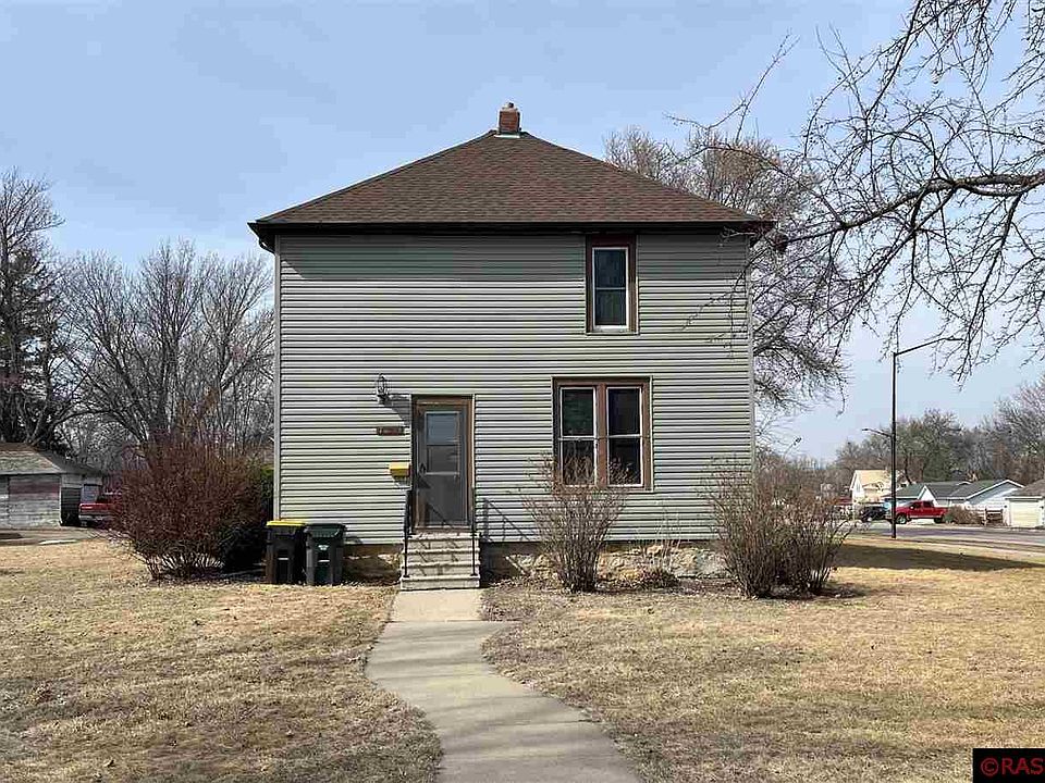 1st image of 704 10th St S