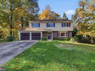 6484 Oakwood Ct, York, PA 17407