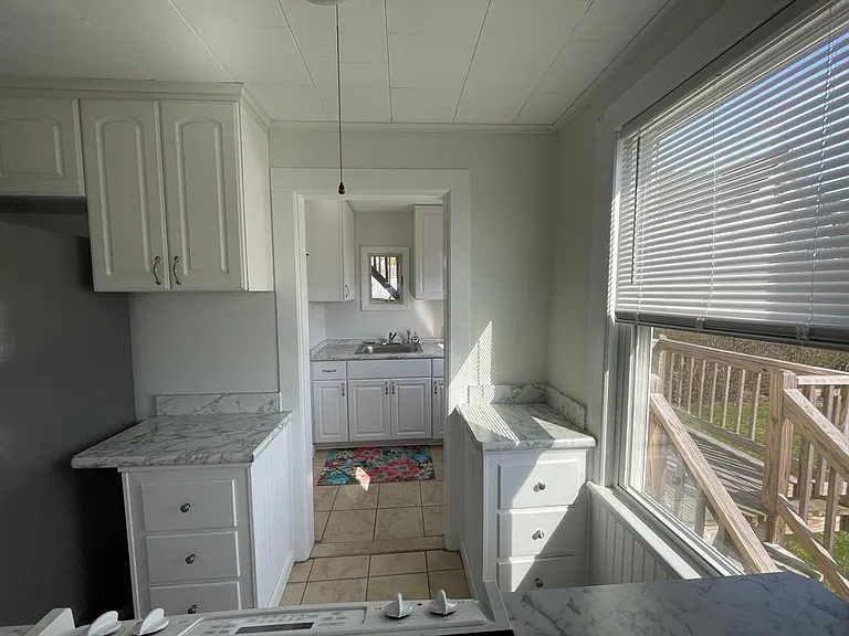 42 Chester Ave #1 — Photo 5