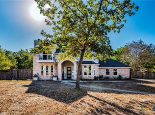 171 Pin Oak Xing, Elgin, TX 78621