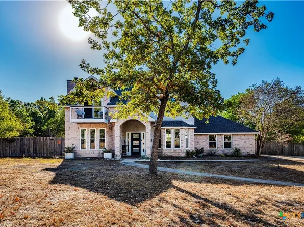 171 Pin Oak Xing, Elgin, TX 78621