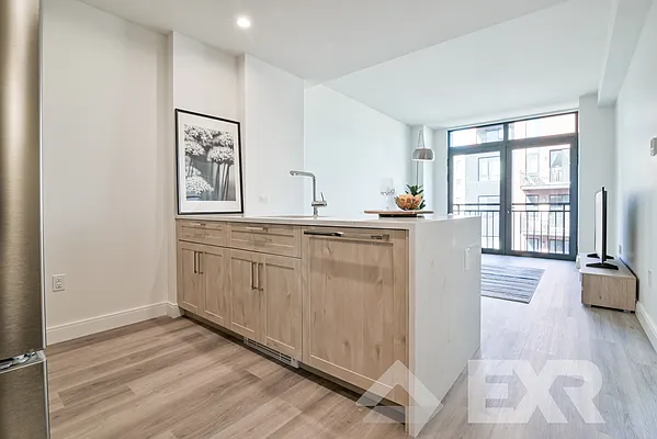 Rented by EXR | media 20