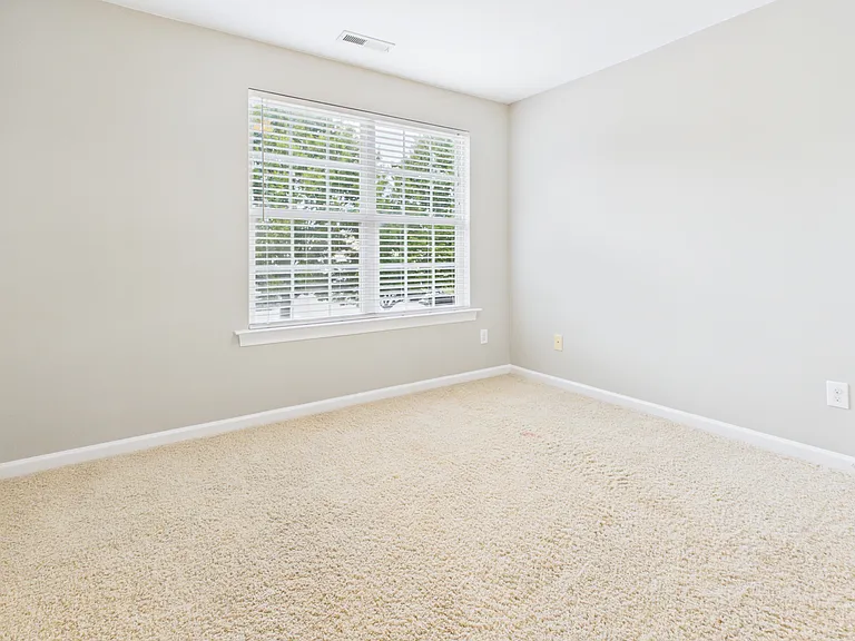 5690 Stafford Rd — Photo 10