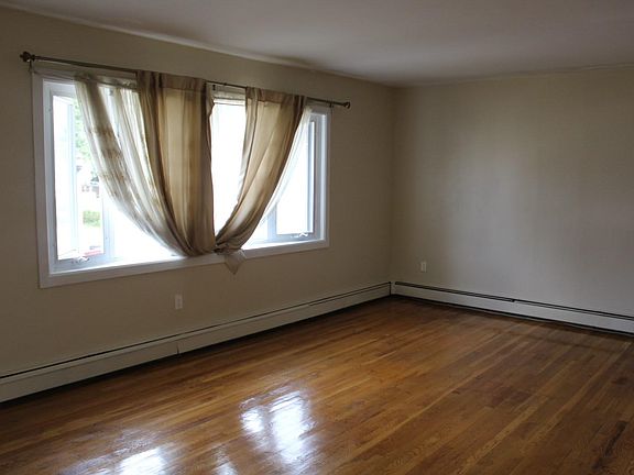 2nd image of 126 Liberty St