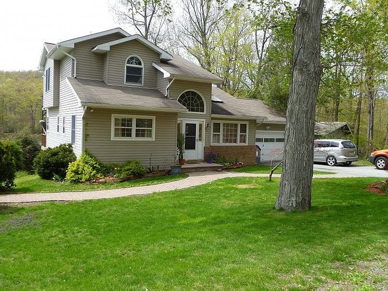 1st image of 13 Lakeshore Dr E