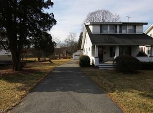 11 Van Nostrand Ave, Dover, NJ 07801