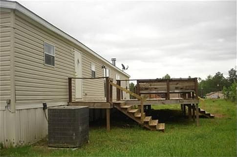 2nd image of 423 County Road 4122 N