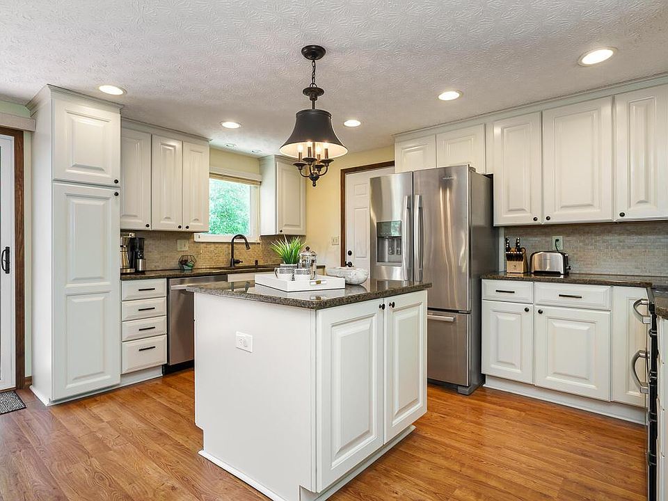 1st image of 8810 Seabright Dr