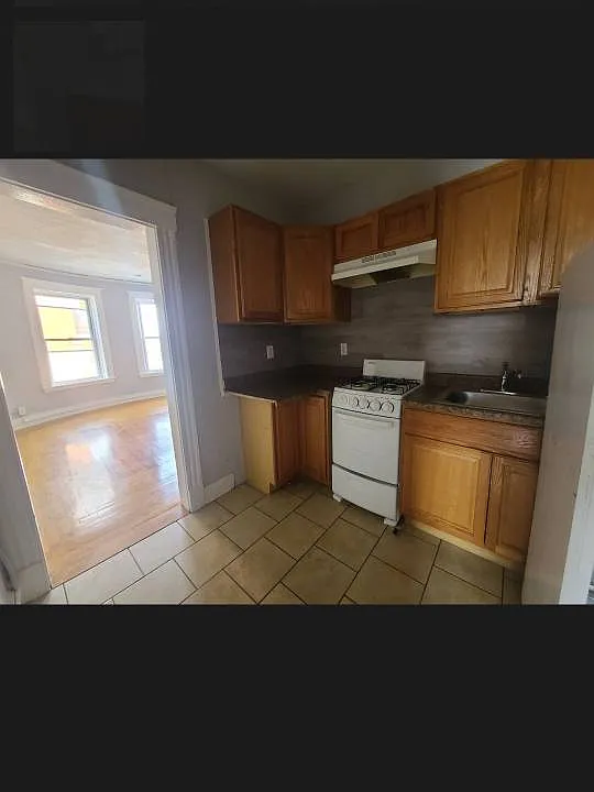 218 West St #B2