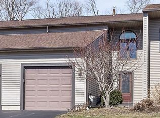 205 Weathervane Way, Syracuse, NY 13209