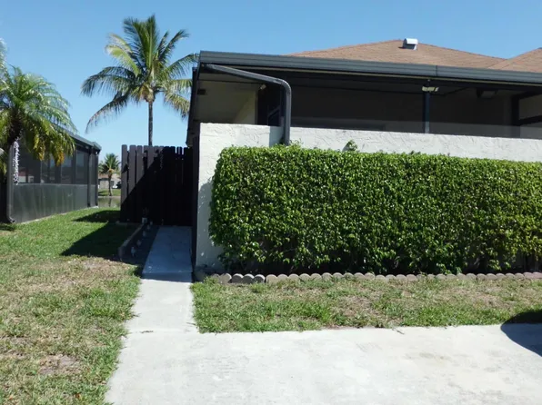 5255 Mendoza Street, West Palm Beach, FL 33415