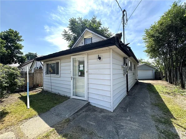 116 Sovereen St, Norfolk County, ON N4B 1L8