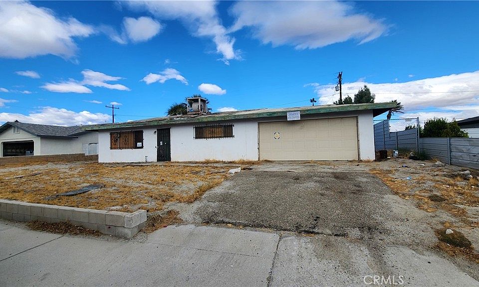1st image of 426 W Avenida Cerca
