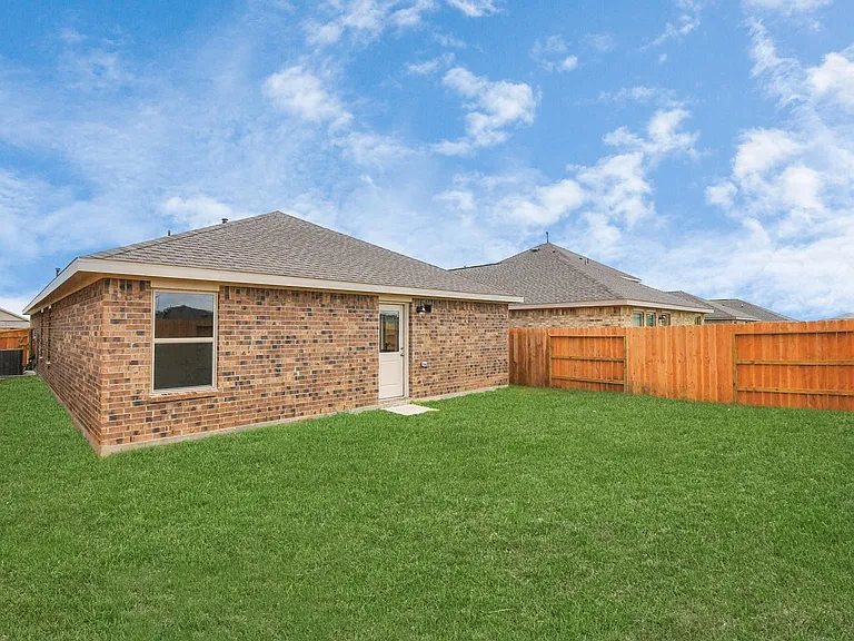 1615 Windrose Bnd — Photo 37