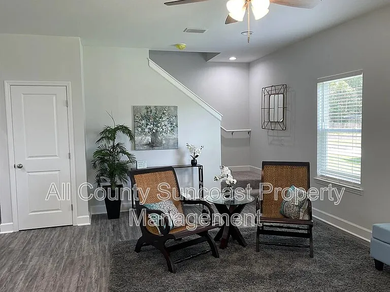 300 Bowman St — Photo 13