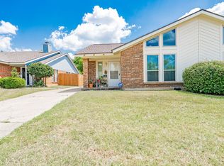 2542 Indigo Ln, Arlington, TX 76015