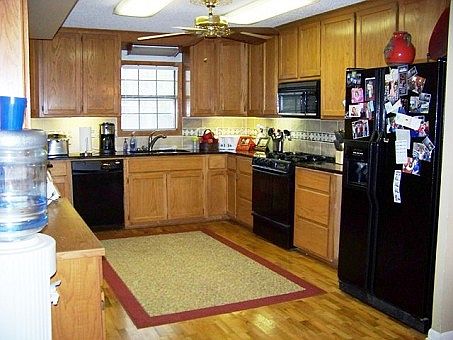 3rd image of 100 Kenny Ln