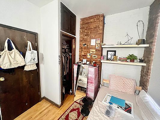 3rd image of 523 E 12th St APT 9