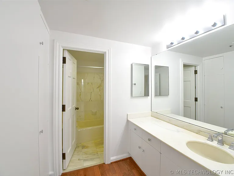 2121 S Yorktown Ave #602 — Photo 13