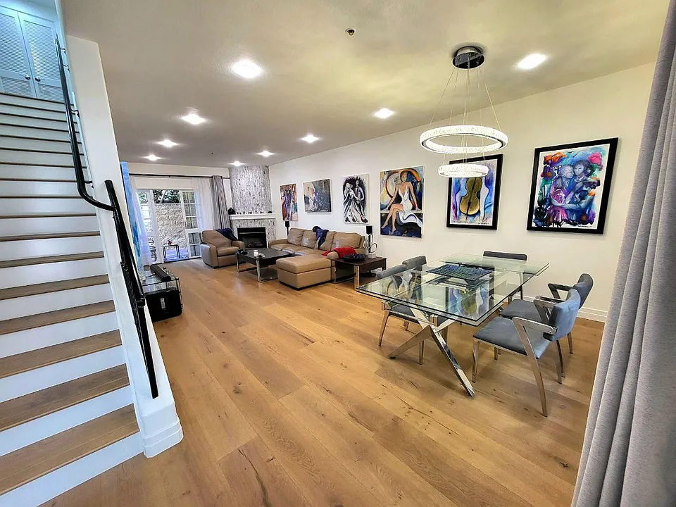 851 N San Vicente Blvd #117