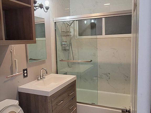 4th image of 11851 Steele Dr