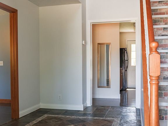 5th image of 101 W Chippewa St
