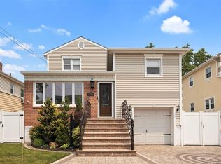2307 160th St, Whitestone, NY 11357