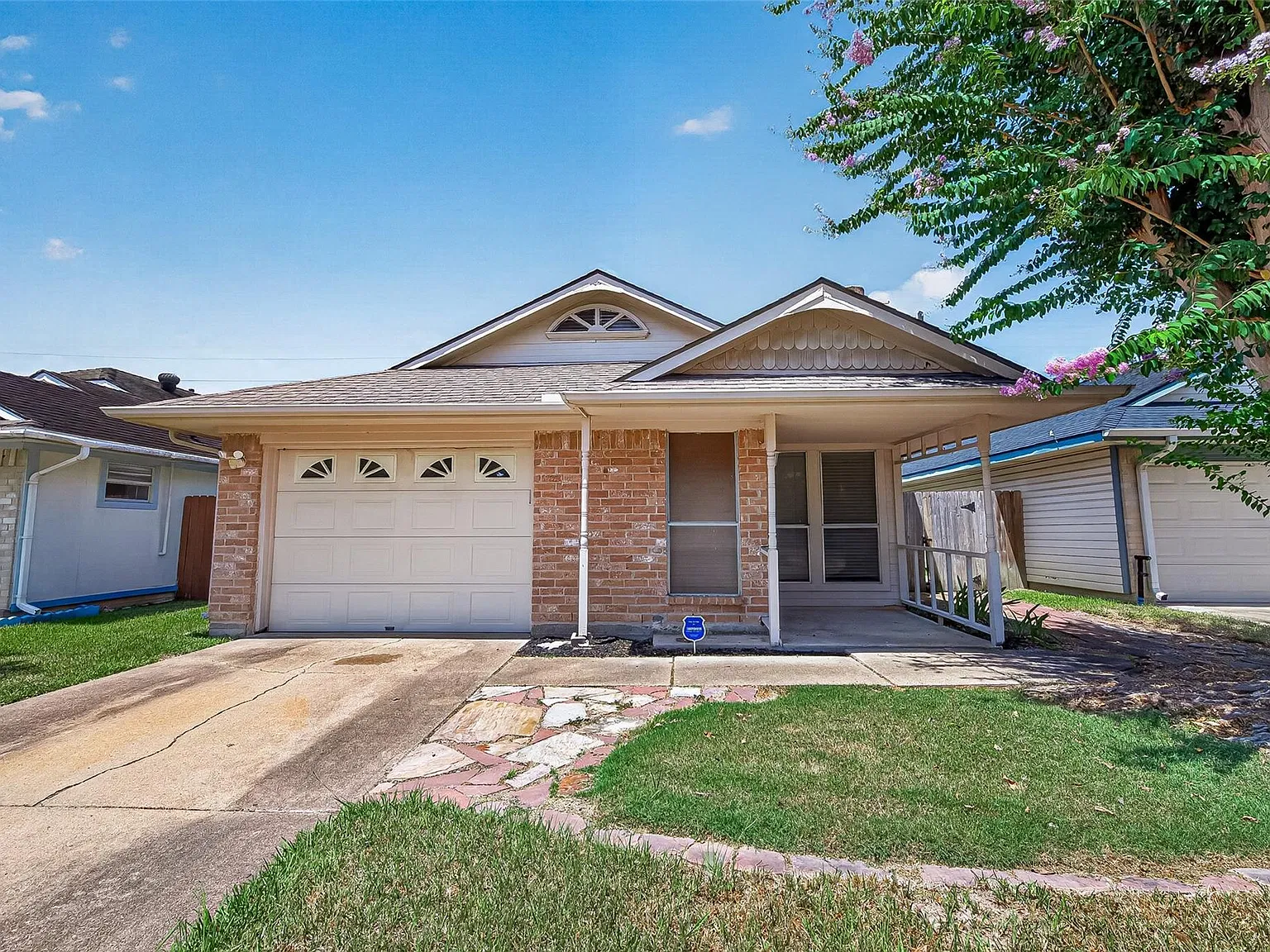2 bed, 1.5 bath, 1041 sqft, $1,475 — Photo 1