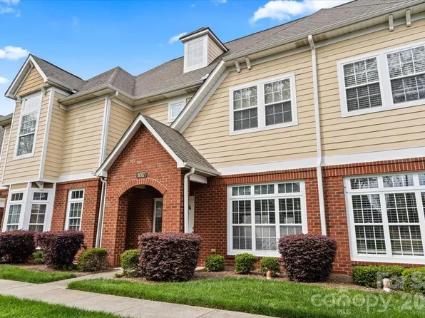 1017 Central Park Cir, Davidson, NC 28036