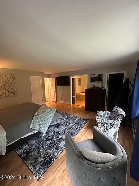 5th image of 376 Spier Falls Road