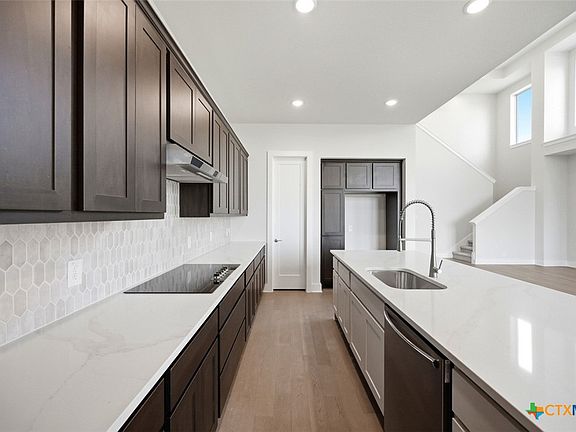 5th image of 247 White Oak