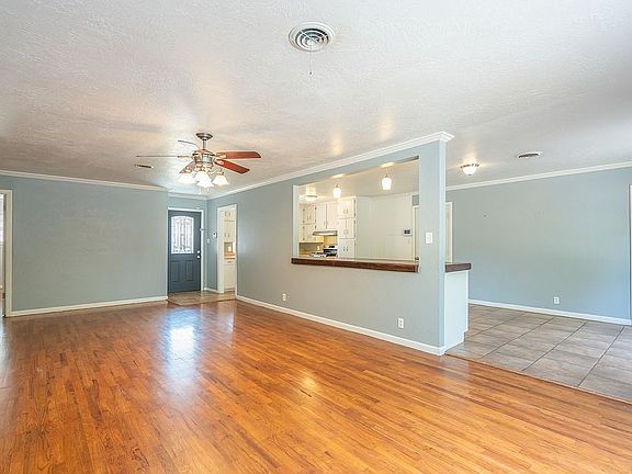 4th image of 5708 Berget Dr