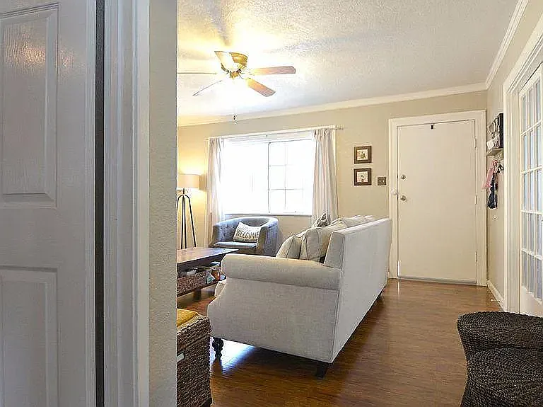 3833 Vinton Ave — Photo 4