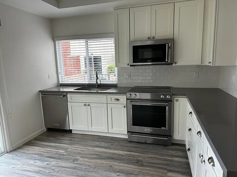 12472 Interior Cir — Photo 3